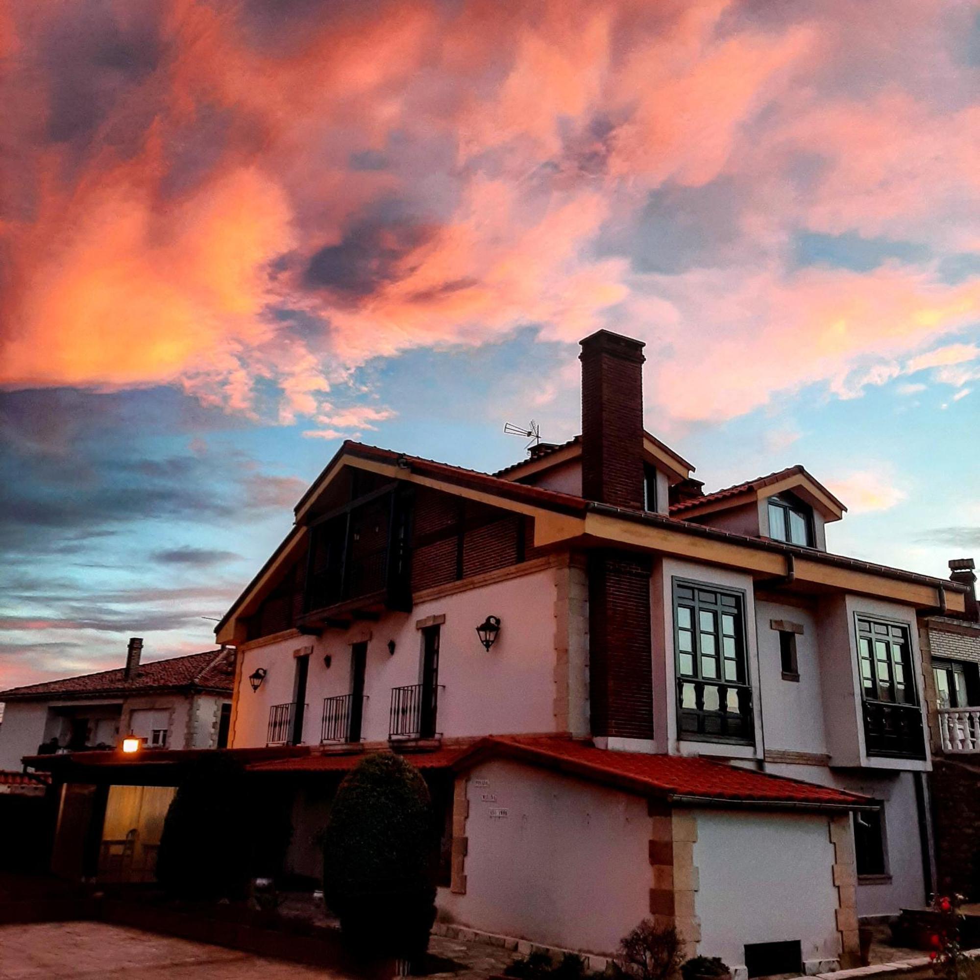 Posada Marina Suances Bagian luar foto